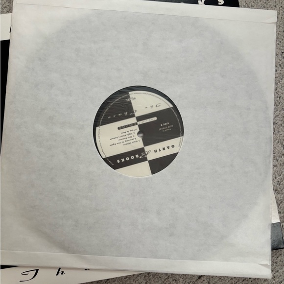 Garth Brooks The Chase Vinyl Record - Picture 3 of 4